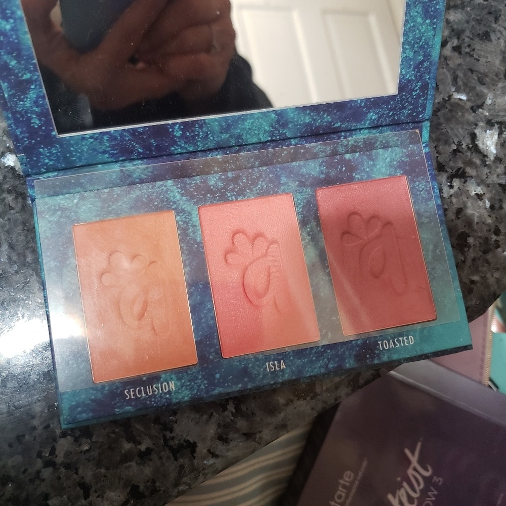 A Lamar blush trio